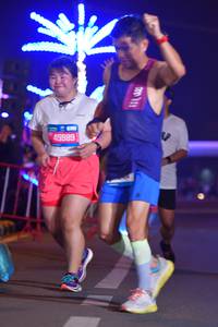 BIB: 45989
                            <button type="button" onclick="openModal(21572061)" class="btn btn-primary btn-sm float-right btn-popup" data-toggle="modal" data-target=".modal-high-quality">
                        <i class="fas fa-shopping-cart"></i> Add to Cart
                    </button>
                                            <button type="button" onclick="isThisMe(21572061, true)" class="btn btn-success btn-sm float-right btn-popup btn-isme hidden" data-toggle="tooltip" data-placement="bottom" title="นี่คือรูปของคุณใช่ไหม คลิกที่นี่เพื่อเอาเข้าอัลบั้ม">
                        <i class="fas fa-plus"></i> Add to album
                    </button>
                    <button type="button" onclick="isThisMe(21572061, false)" class="btn btn-warning btn-sm float-right btn-popup btn-isnotme hidden">
                        <i class="fas fa-ban"></i> Remove from album
                    </button>